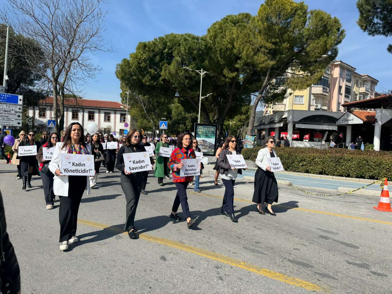 Muğla’da 8 Mart İçin Anlamlı Buluşma Kadınlar Sessiz Adımlarla Meydanda 7